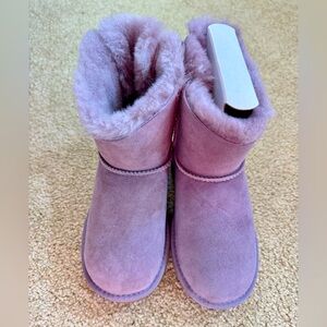 UGG Girl’s Mini Bailey Bow II Dusty Orchid Snow Boots - Size 13